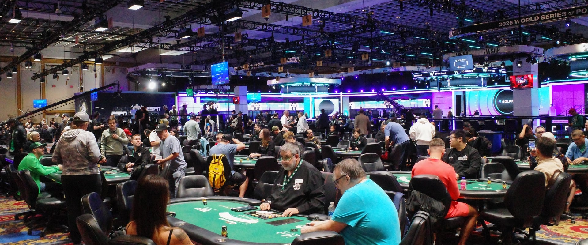 Traditional Poker Staking vs. Upstakes Funding: What’s the Difference? headline image